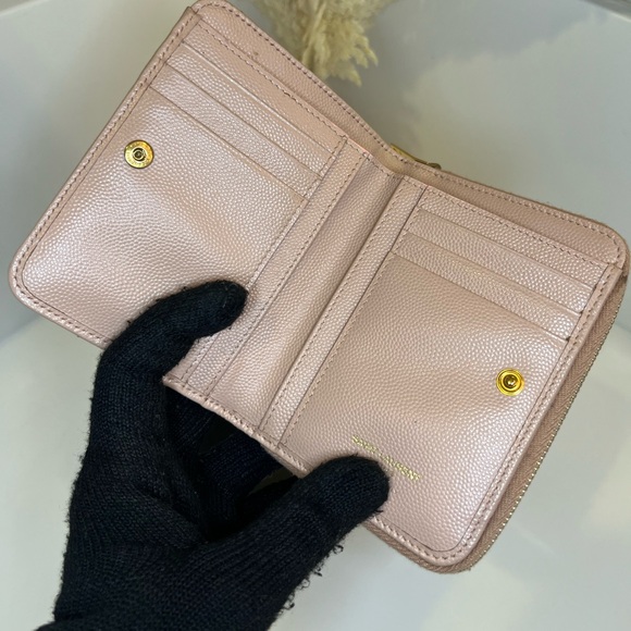 ❌SOLD❌🎀 SAINT LAURENT CASSANDRE MATELASSÉ COMPACT ZIP AROUND WALLET IN GRAIN DE - Picture 13 of 15